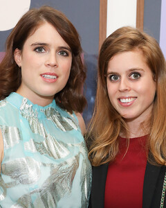 Принцесса Евгения шутливо поздравила сестру с беременностью