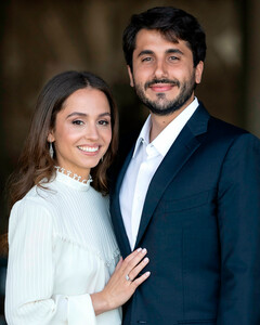 Ослепительное кольцо: дочь королевы Иордании принцесса Иман объявила о своей помолвке