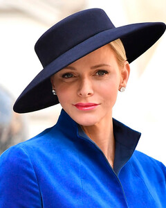 Хорошеет на глазах: принцесса Монако Шарлен поделилась первыми фотографиями после возвращения домой