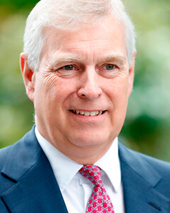 «Любимая мамочка»: Король Карл III разрешил принцу Эндрю прокомментировать смерть Елизаветы II