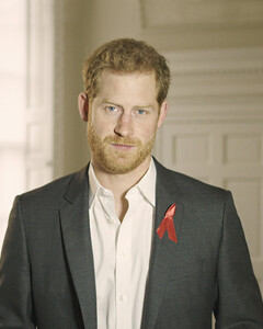 О чём сказала бы леди Ди: принц Гарри написал письмо от имени своей матери