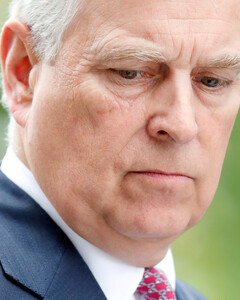 Принца Эндрю лишили очередного королевского титула — «Свободы Йорка»