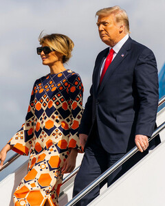 Равнодушие Мелании Трамп к мужу — лишь игра на публику