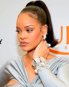 Рианна отменила вечеринку в честь будущего ребёнка из-за ареста A$AP Rocky