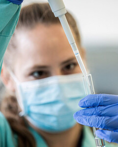 Россия первой зарегистрировала вакцину от коронавируса