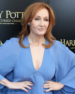 Кэнселинг в действии: Джоан Роулинг не позвали на съёмки спецвыпуска «Гарри Поттера»