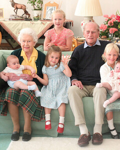 Почему в королевской семье так любят имена Елизавета, Чарльз и Филипп