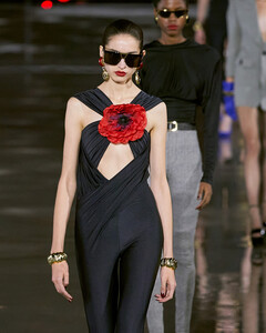 Что общего у коллекции Saint Laurent весна-лето 2022 и дочери Пабло Пикассо?