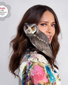 Сальма Хайек подарила мужу сову