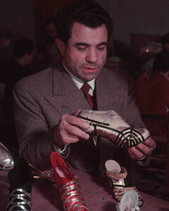 Salvatore Ferragamo открыл доступ к своим архивам