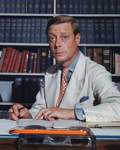 До принца Гарри: 6 самых скандальных мемуаров представителей королевской семьи