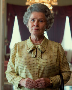 Съёмки шестого сезона сериала «Корона» остановлены из-за смерти Елизаветы II