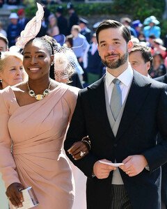 Серена Уильямс рассказала, что готовилась к свадьбе Меган Маркл и принца Гарри всю ночь