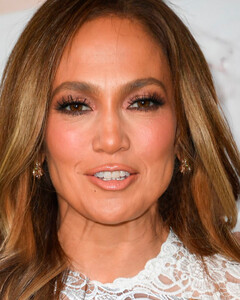 Сколько зарабатывает Дженнифер Лопес по сравнению с Беном Аффлеком и Алексом Родригесом?