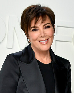 Сколько зарабатывает Крис Дженнер?