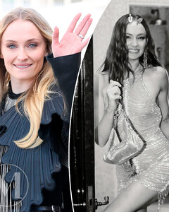 Софи Тёрнер встретила 30-летие в эффектном «голом» платье