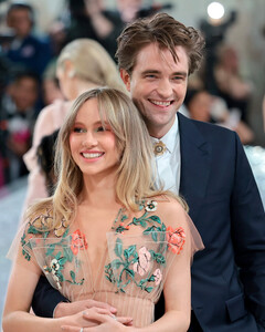 Сьюки Уотерхаус показала редкое фото с дочерью от Роберта Паттинсона