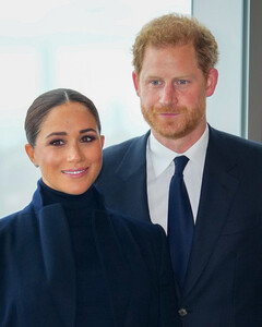 Сассекские передумали и хотят титул для сына Арчи. Но даст ли его принц Чарльз?