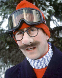 ТОП 9 самых неуместных маскарадных костюмов королевской семьи