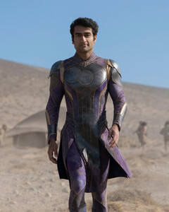 Кумэйл Нанджиани скрывает от нас информацию о том, будет ли сиквел «Вечных»?