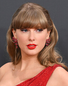 Главное слово 2025 года — «парасоциальный»