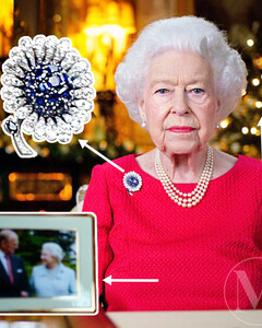 Пять скрытых посланий, которые можно увидеть в рождественском поздравлении Елизаветы II