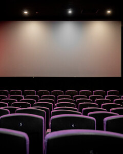 Правительство готово помочь российским кинотеатрам деньгами, но не в легализации проката голливудских фильмов