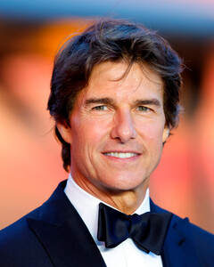 Том Круз готовит три проекта разом: мюзикл, боевик и триллер