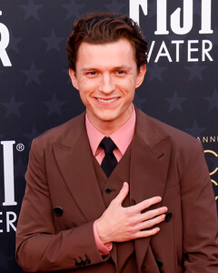 Перерыв закончен: Том Холланд сыграет Ромео в спектакле