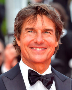 Фильм Тома Круза «Топ Ган: Мэверик» получил пятиминутные овации в Каннах