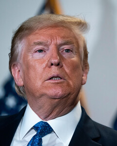 Крис Эванс, Арми Хаммер и другие звёзды требуют арестовать Трампа и подвергнуть его импичменту