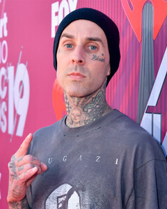 Трэвис Баркер рассказал о госпитализации из-за угрожающего жизни панкреатита