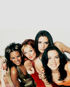 Виктория Бэкхем может вернуться в Spice Girls
