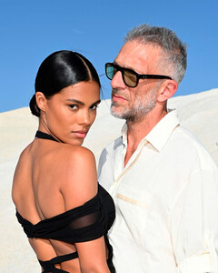 Венсан Кассель и Тина Кунаки расстались