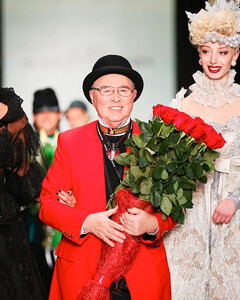 Красный Dior: модельер Вячеслав Зайцев умер в возрасте 85 лет