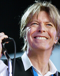 Сделка века: Warner Music Group приобрёл музыкальное наследие Дэвида Боуи за рекордную сумму