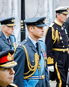 Кто из членов королевской семьи не успел попрощаться с Елизаветой II