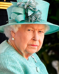 Монархия под ударом: будет ли Карл III держать рот на замке во время экономического кризиса как Елизавета II?