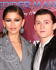 Зендея отрицает слухи о беременности после видеорозыгрыша в TikTok