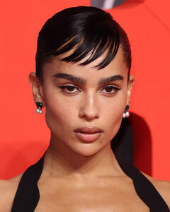 Зои Кравиц призналась, что не смотрела «Сумерки» с участием Роберта Паттинсона