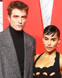 Женщина-кошка в деле: Зои Кравиц составила компанию Роберту Паттинсону на лондонской премьере «Бэтмена»