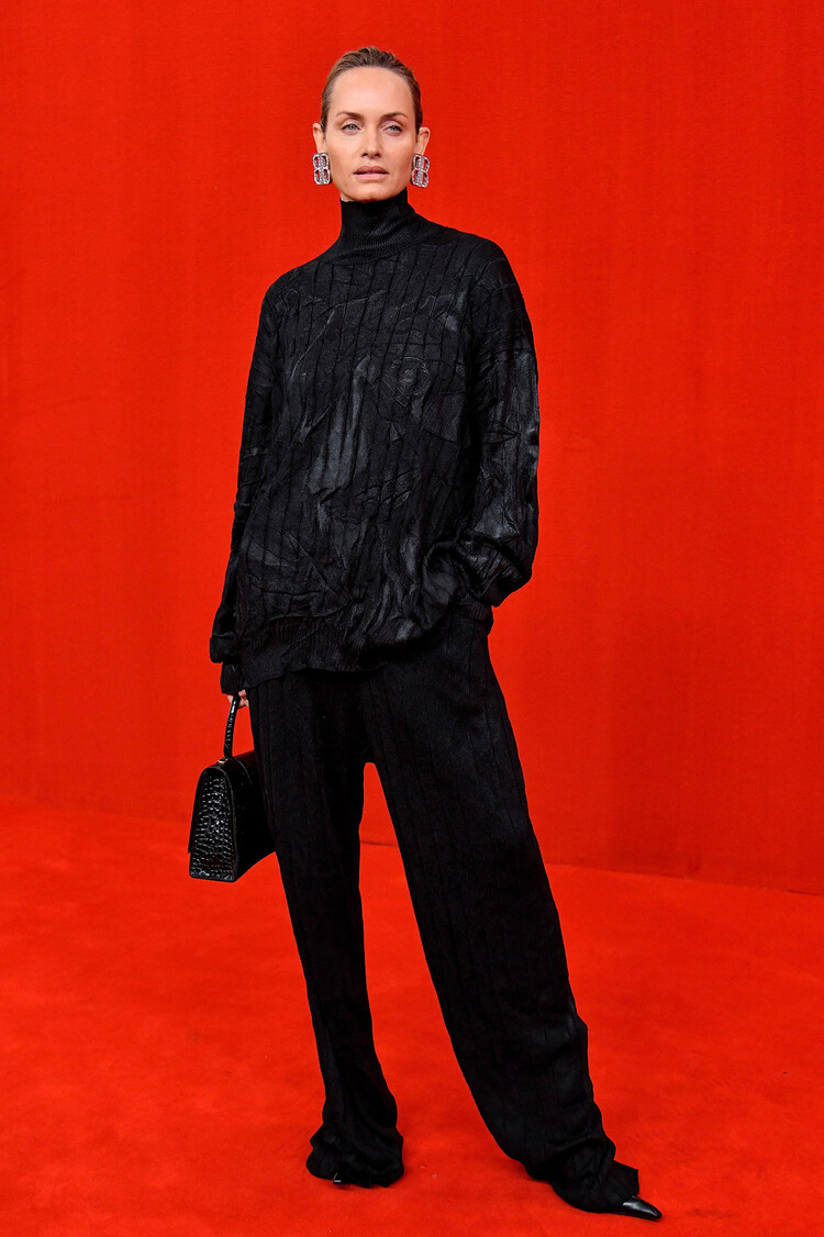 Эмбер Валлетта Balenciaga весна-лето 2022