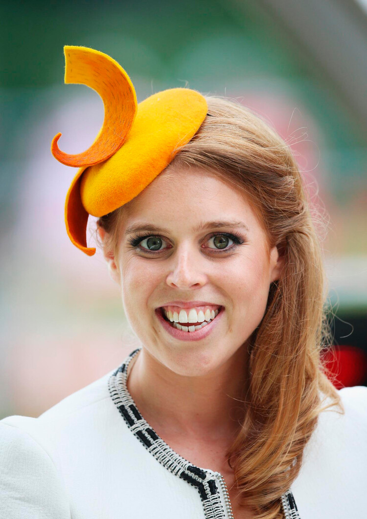 Обеспеченная наследница: принцесса Беатрис владеет двумя королевскими трастовыми фондами