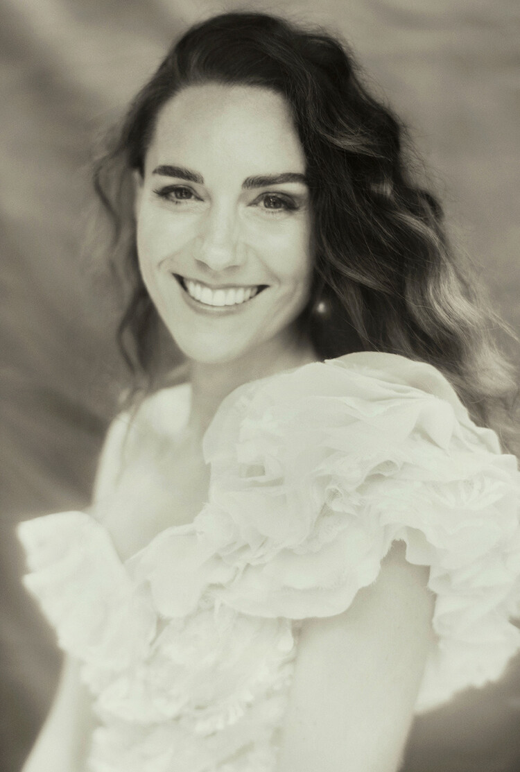 Кейт Миддлтон поделилась портретами в честь своего 40-летия