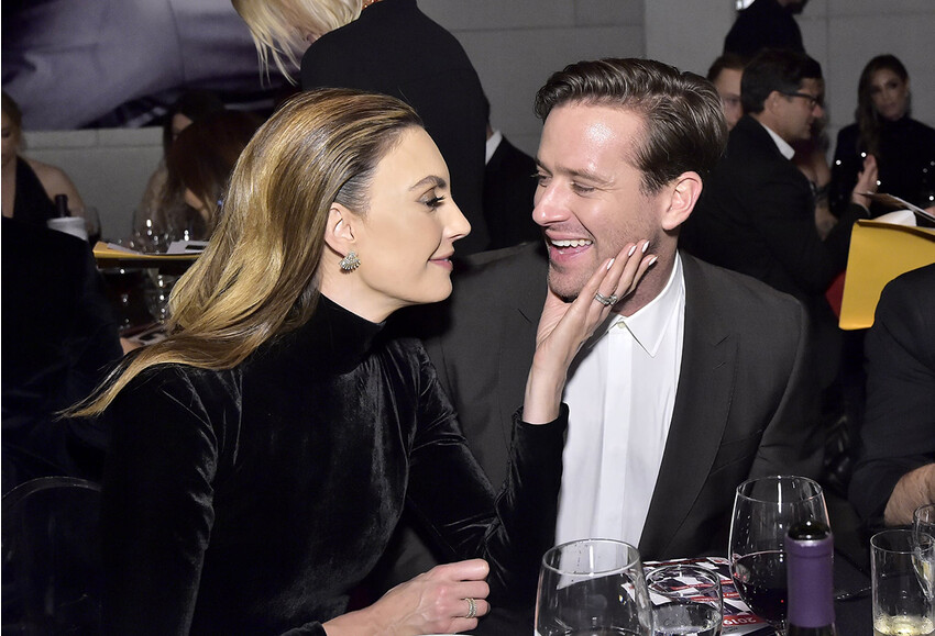 Арми Хаммер и Элизабет Чэмберс разводится