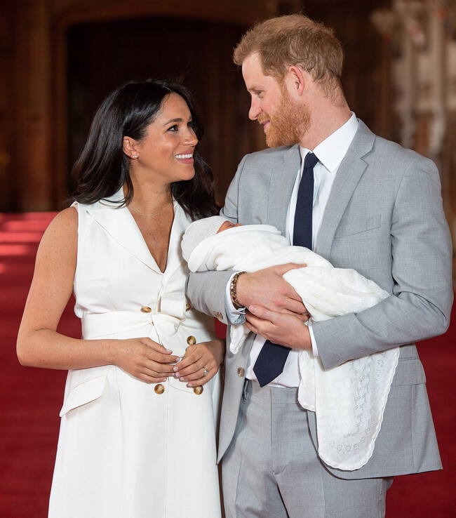 Принц Гарри и Меган Маркл с сыном Арчи 