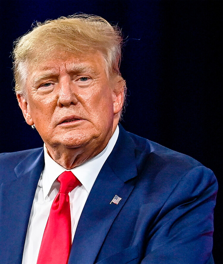 ФБР в клубе Мар-а-Лаго! Спецслужбы проводят обыски в поместье Дональда Трампа