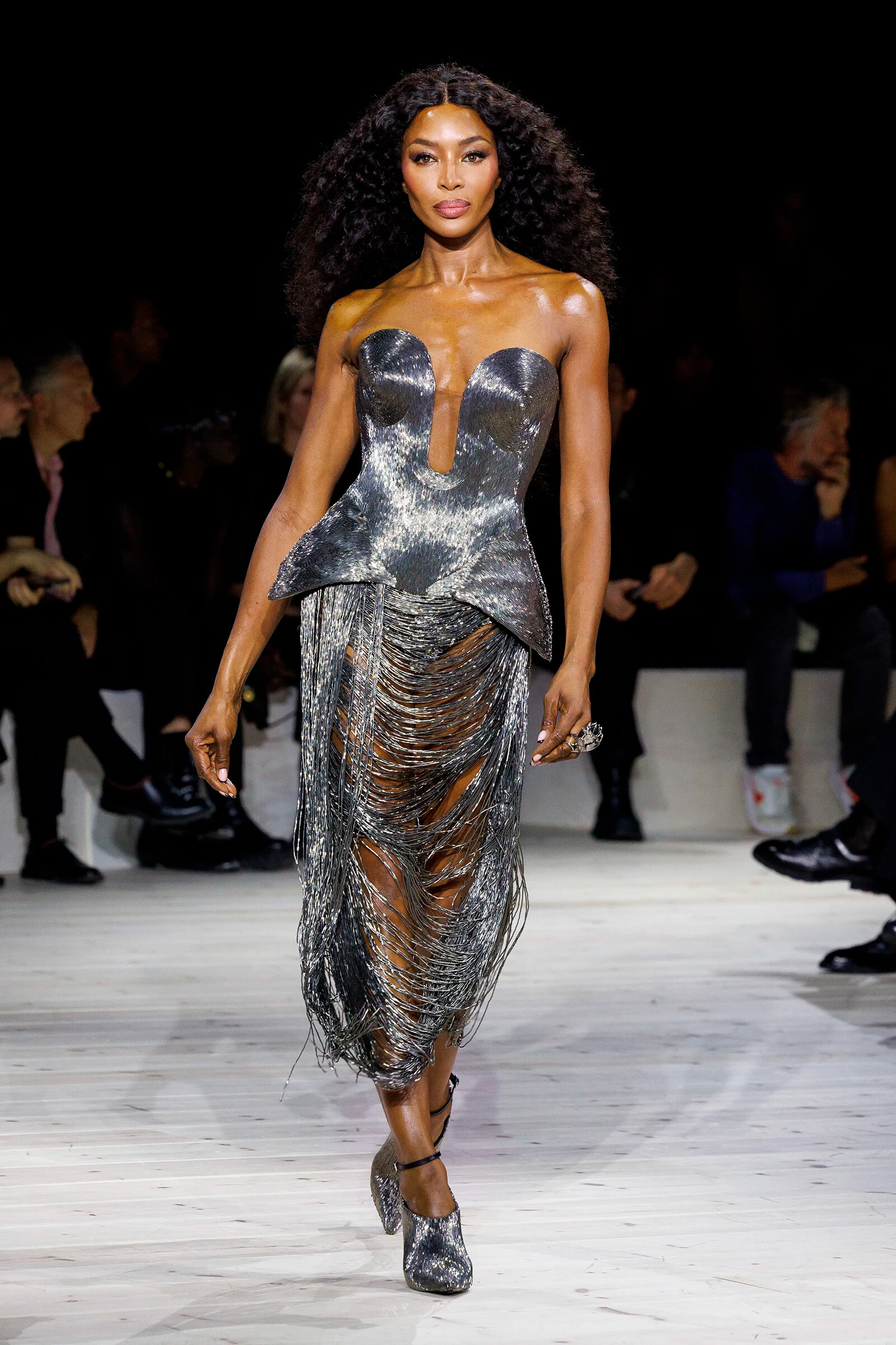 Alexander McQueen коллекция сезона весна-лето 2024