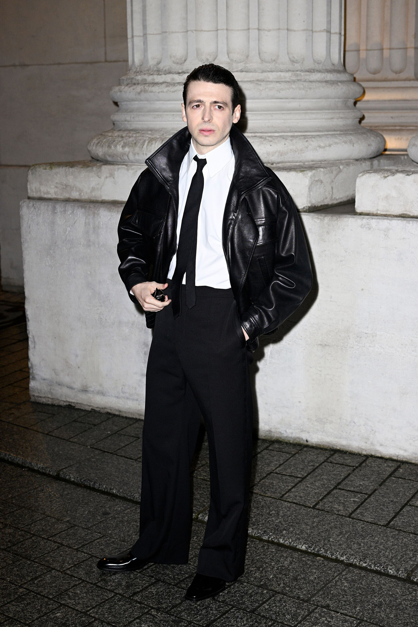 Энтони Бойл на показе Saint Laurent