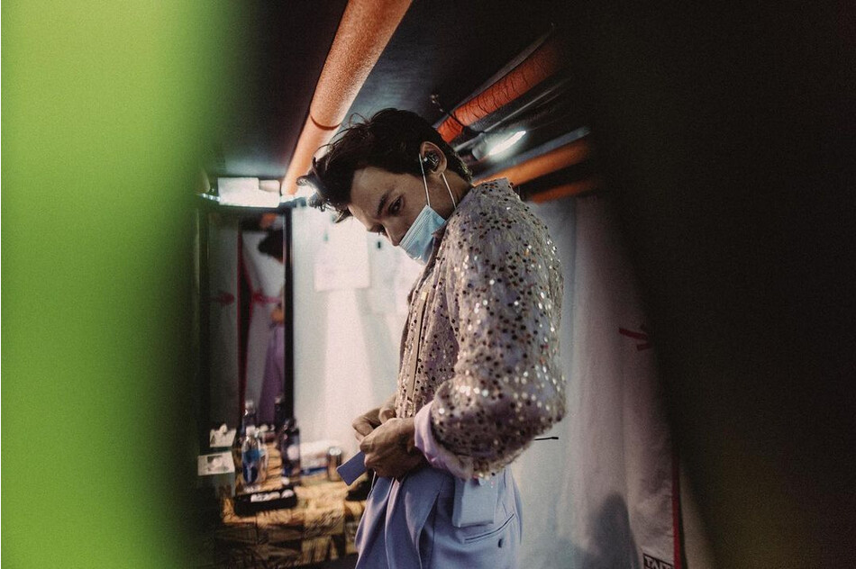 Гарри Стайлс лучшие образы за 2021 год